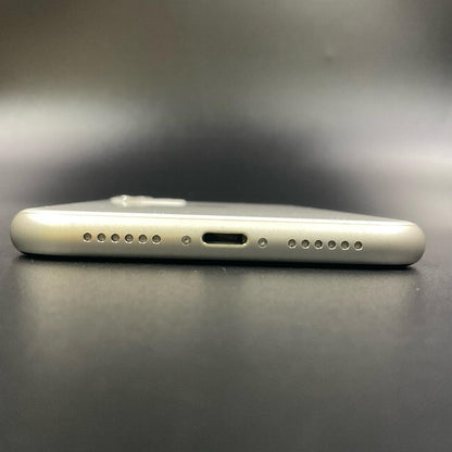 【全額返金保証】【最速発送】Apple iPhone iPhone 11 64GB ホワイト docomo 白ロム 動作確認済 75%