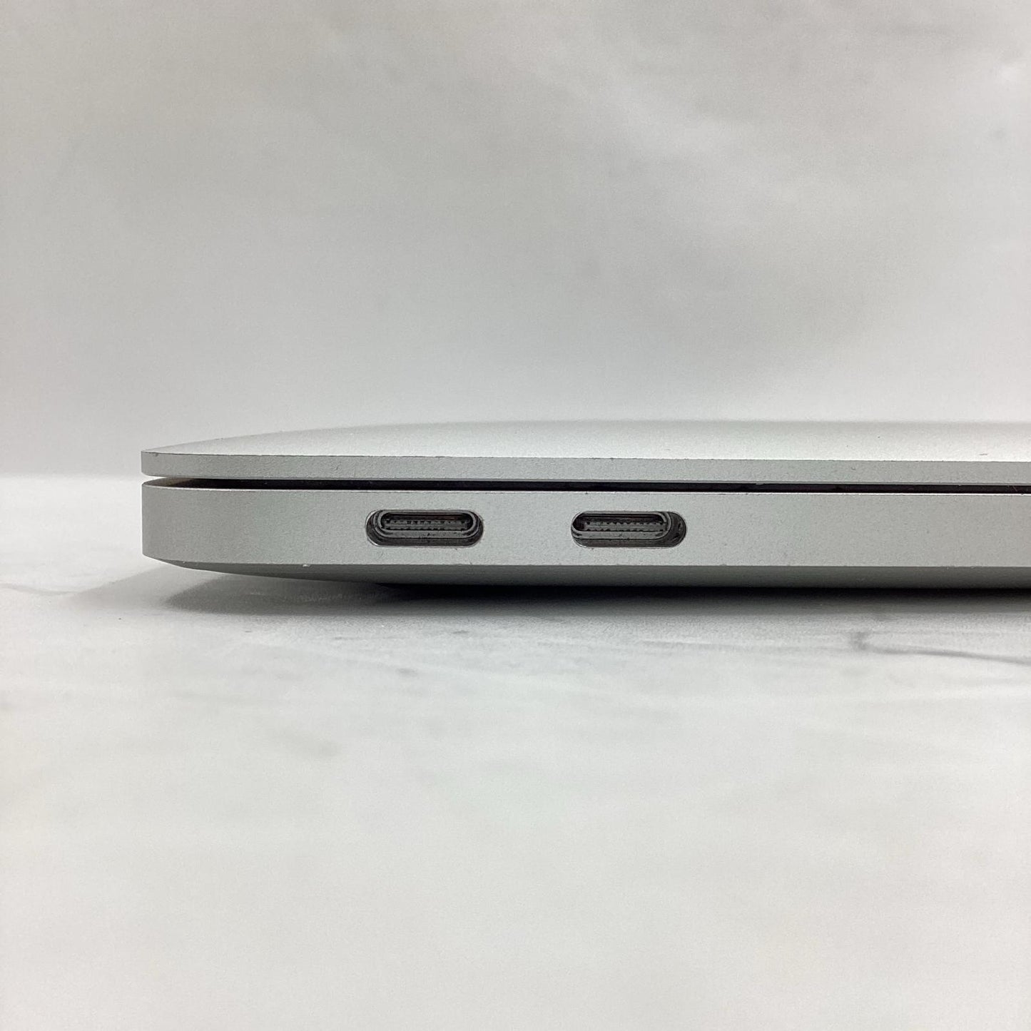 【全額返金保証】【最速発送】Apple MacBook Pro 13インチ 2017 2.3 GHz デュアルコア Intel Core i5 16GB SSD 256GB シルバー 動作確認済