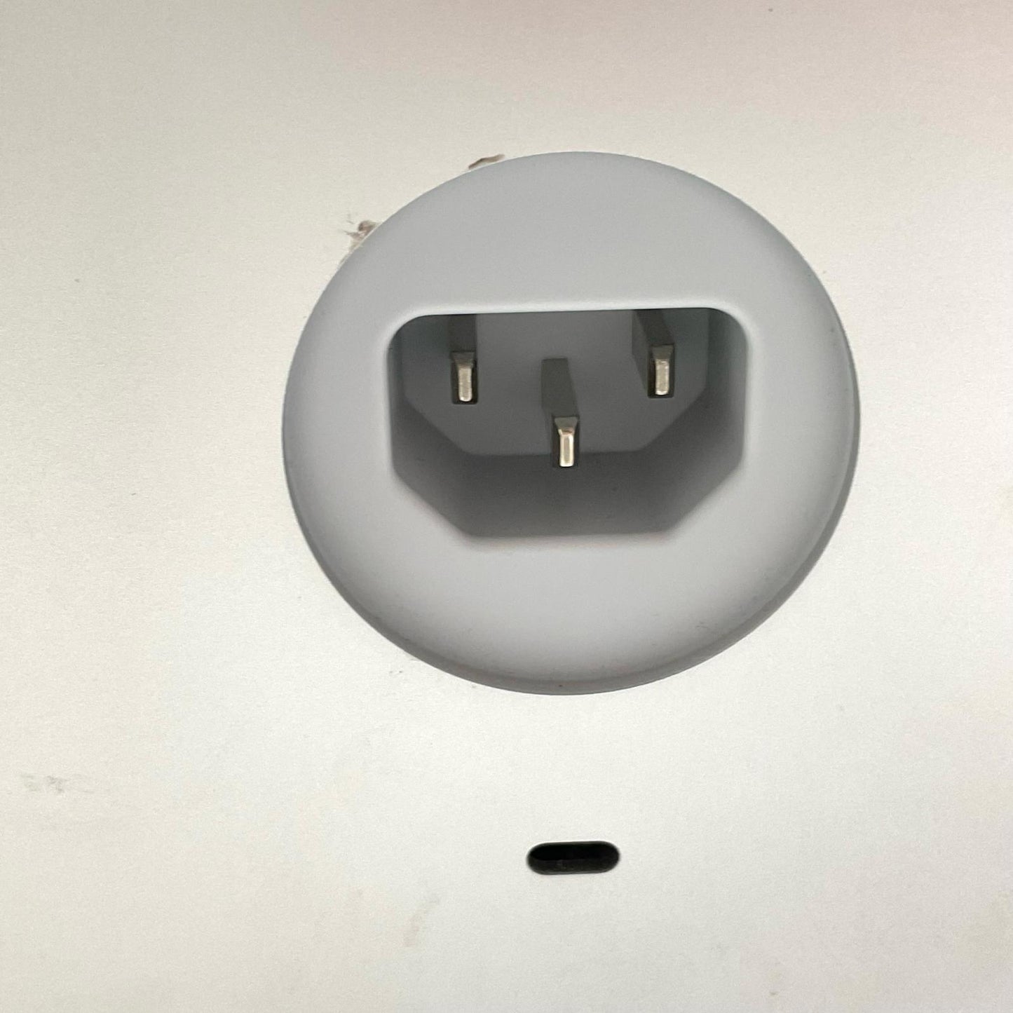 【最速発送】Apple iMac 21.5インチ 3.6GHz クアッドコア Intel Core i3 16GB HDD 1TB シルバー【難有】