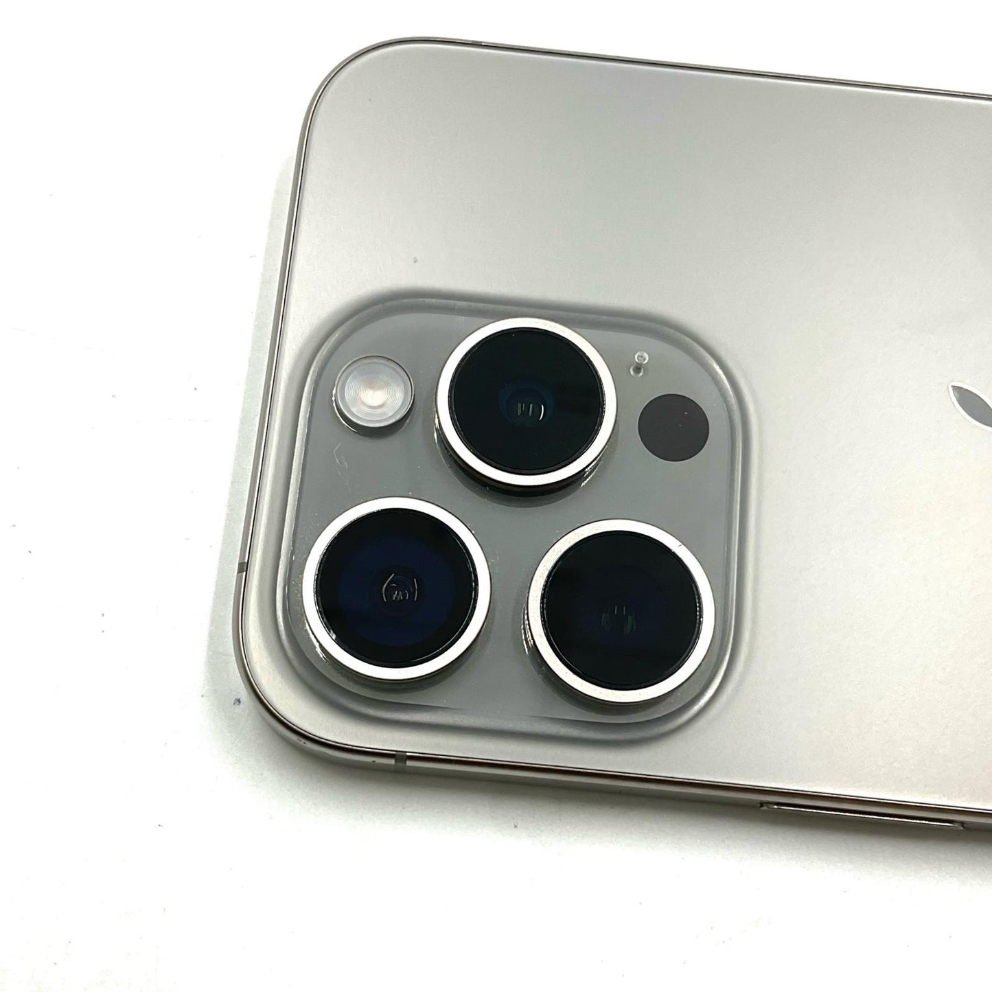 【全額返金保証】【最速発送】Apple iPhone iPhone 15 Pro 128GB ナチュラルチタニウム SIMフリー 白ロム 動作確認済 86%