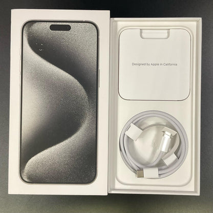 【全額返金保証】【最速発送】Apple iPhone iPhone 15 Pro Max 256GB ホワイト Softbank SIMフリー 動作確認済 82%
