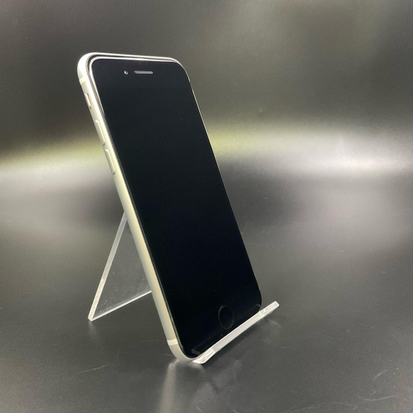【全額返金保証】【最速発送】Apple iPhone iPhone SE（第2世代） 64GB ホワイト docomo 白ロム 動作確認済 72%
