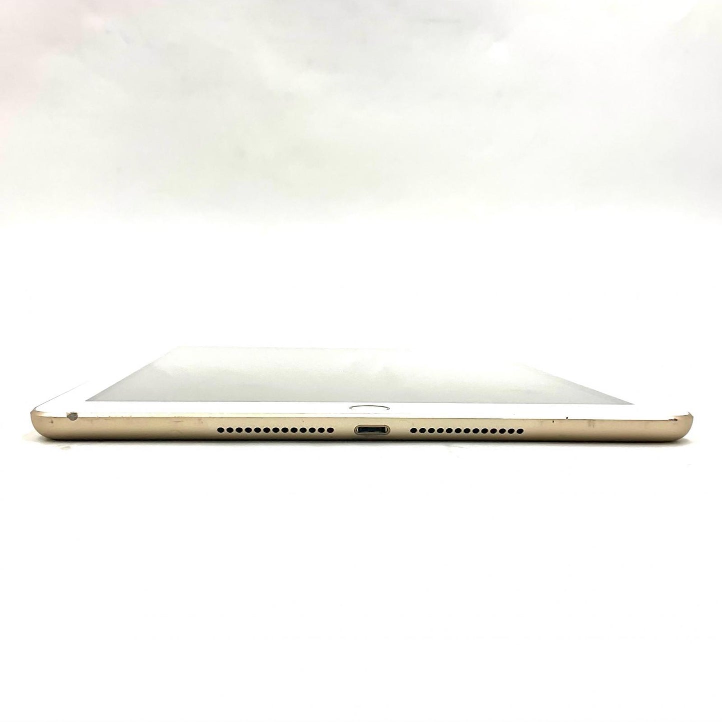 【全額返金保証】【最速発送】Apple iPad iPad 9.7インチ 第5世代 32GB ゴールド WiFi+Cellular au 白ロム 動作確認済