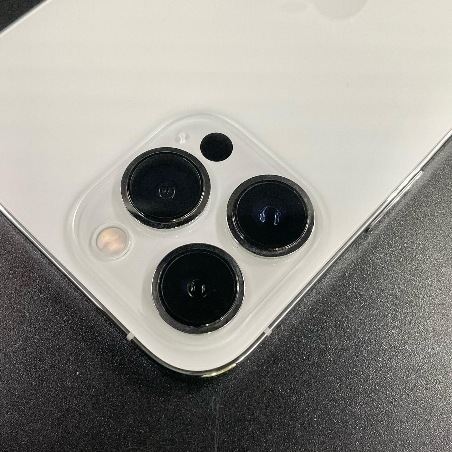 【全額返金保証】【最速発送】Apple iPhone iPhone 13 Pro 128GB シルバー 楽天モバイル 白ロム 美品 動作確認済 100%