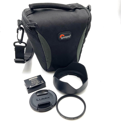 【最速発送】Panasonic コンパクトデジタルカメラ LUMIX DMC-FZ1000【難有】