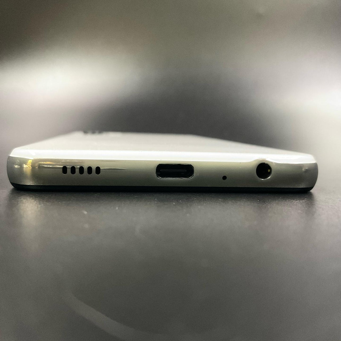 【全額返金保証】【最速発送】SAMSUNG Galaxy A32 5G 64GB ホワイト au SIMフリー scg08 白ロム 動作確認済