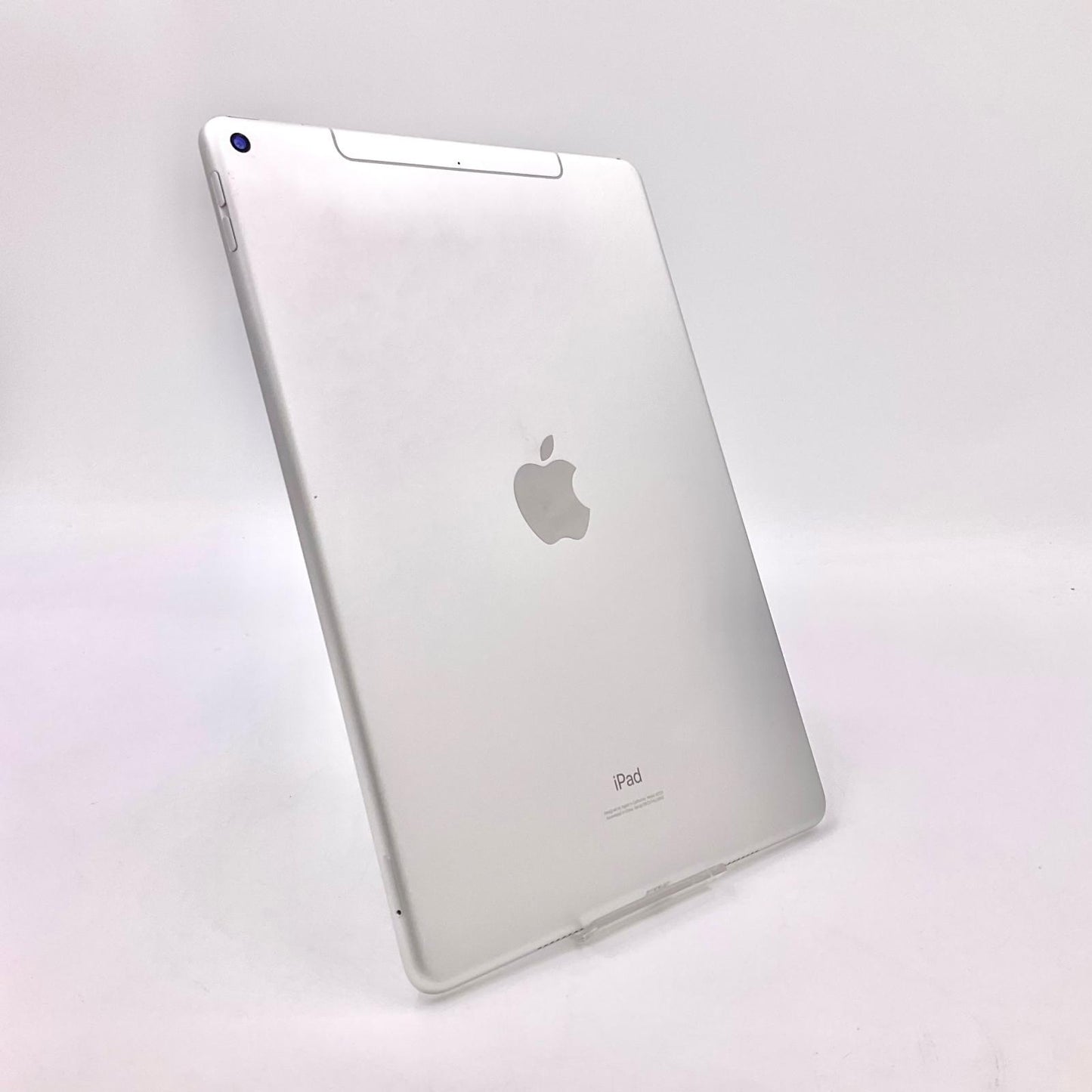 【全額返金保証】【最速発送】Apple iPad Air 第3世代 64GB シルバー WiFi+Cellular docomo 白ロム 動作確認済