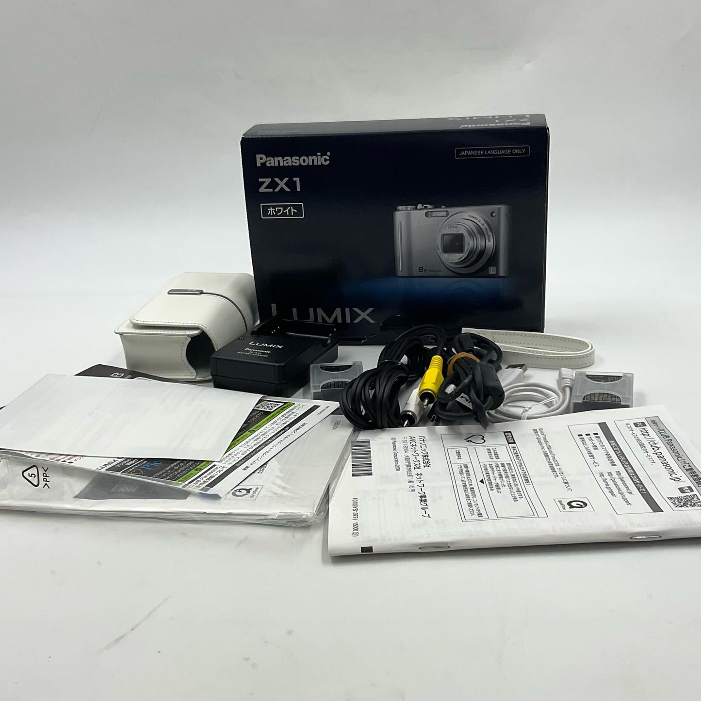 【全額返金保証】【最速発送】Panasonic コンパクトデジタルカメラ LUMIX DMC-ZX1 [ホワイト] 動作確認済