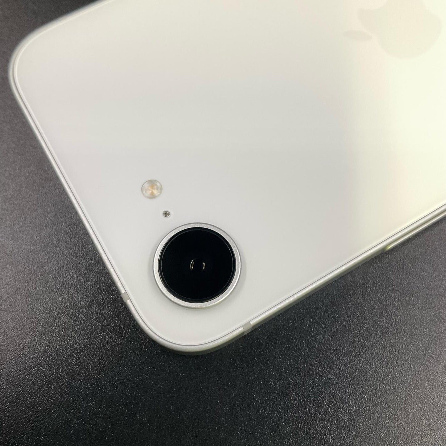 【全額返金保証】【最速発送】Apple iPhone iPhone 16e 128GB ホワイト SIMフリー 白ロム 美品 動作確認済 86%
