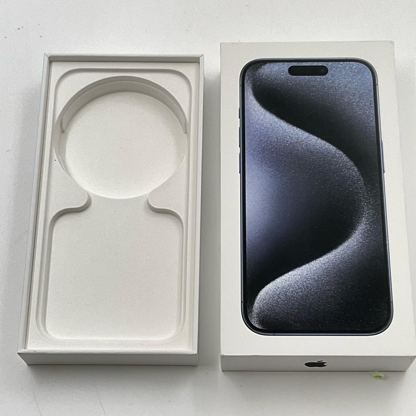 【全額返金保証】【最速発送】Apple iPhone iPhone 15 Pro 256GB ブルーチタニウム au SIMフリー 動作確認済 86%