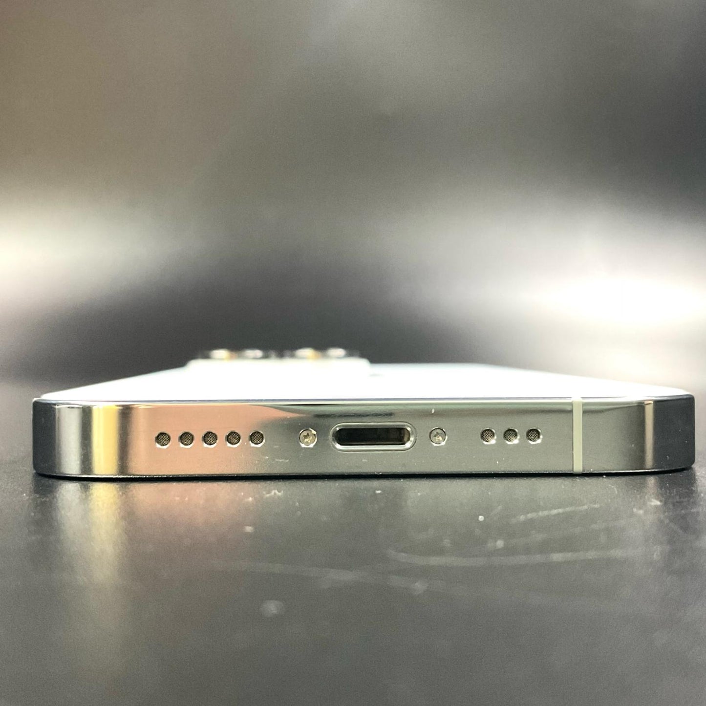 【全額返金保証】【最速発送】Apple iPhone iPhone 14 Pro 256GB シルバー docomo 白ロム 動作確認済 83%