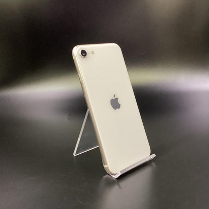 【全額返金保証】【最速発送】Apple iPhone iPhone SE（第3世代） 64GB スターライト au SIMフリー 白ロム 動作確認済 77%