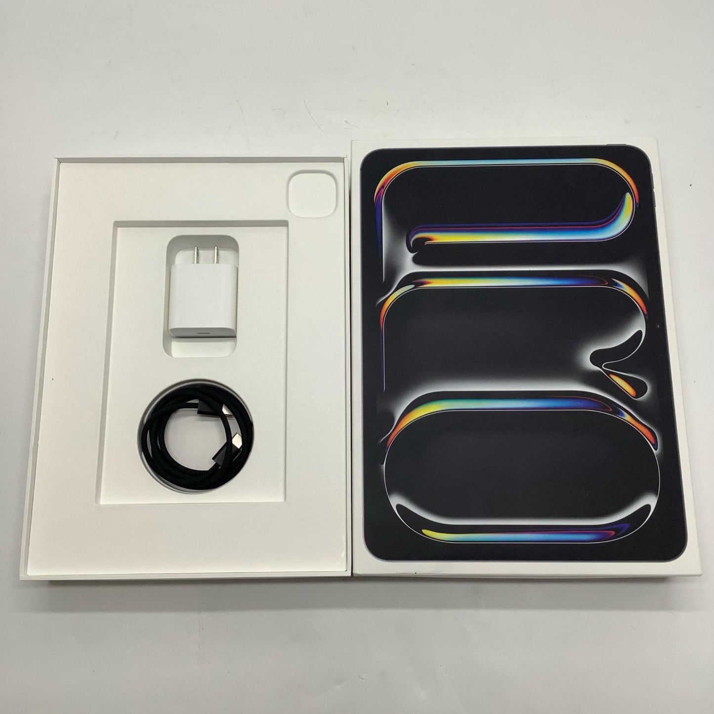 【全額返金保証】【最速発送】Apple iPad Pro (M4) 11インチ 256GB スペースブラック WiFi+Cellular Softbank 白ロム 美品 動作確認済
