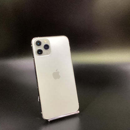 【全額返金保証】【最速発送】Apple iPhone iPhone 11 Pro 256GB シルバー au SIMフリー 白ロム 動作確認済 79%