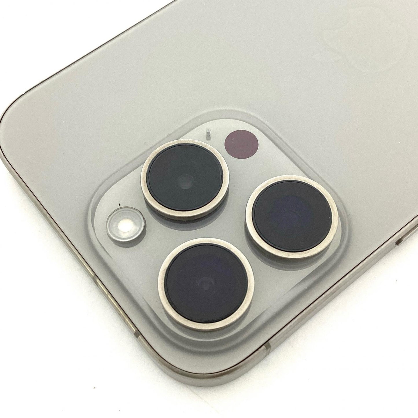 【全額返金保証】【最速発送】Apple iPhone iPhone 15 Pro 256GB ナチュラルチタニウム au 動作確認済 87%