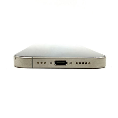 【全額返金保証】【最速発送】Apple iPhone iPhone 15 Pro 256GB ナチュラルチタニウム au 動作確認済 87%