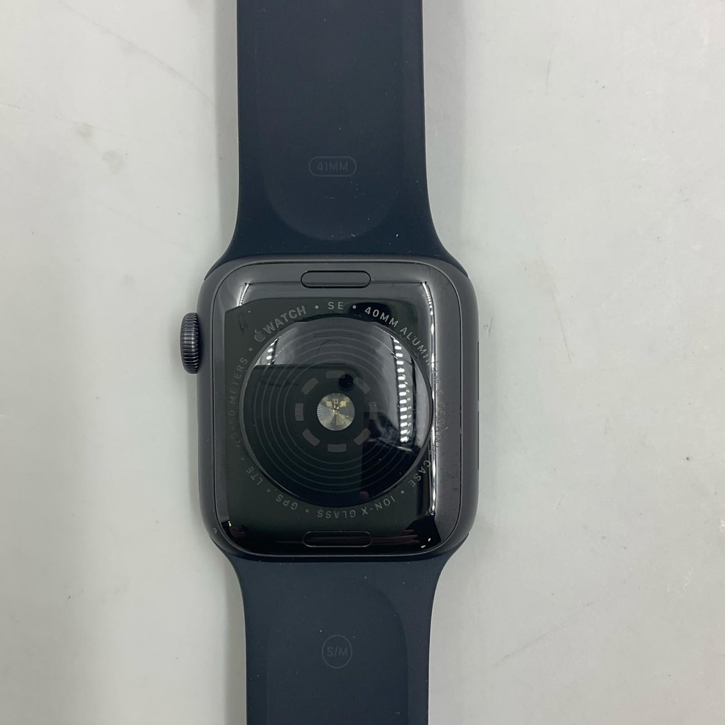 【全額返金保証】【最速発送】Apple Watch SE 第1世代 アルミニウム 40mm GPS+Cellular 白ロム 94% 動作確認済