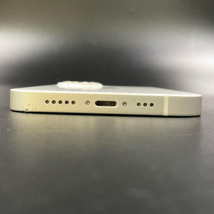 【全額返金保証】【最速発送】Apple iPhone iPhone 13 256GB スターライト docomo SIMフリー 白ロム 動作確認済 83%