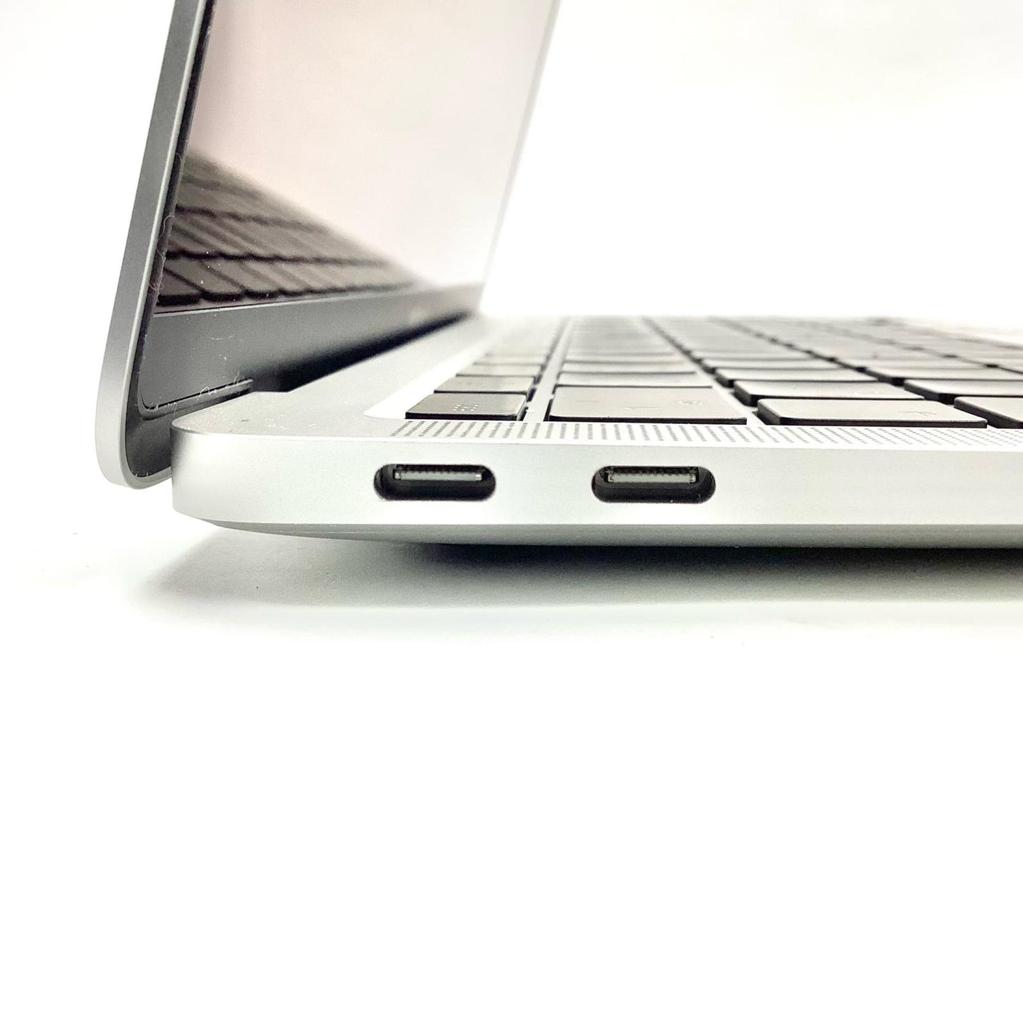 【全額返金保証】【最速発送】Apple MacBook Air 13インチ 2020 Apple M1 8GB M.2 SSD 512GB シルバー 92% 美品 動作確認済