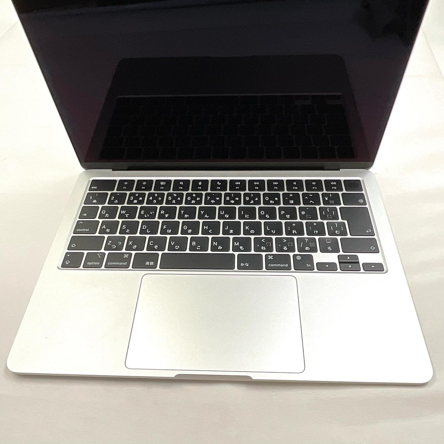 【全額返金保証】【最速発送】Apple MacBook Air 13インチ 2022 Apple M2 8GB 256GB シルバー 100% 美品 動作確認済
