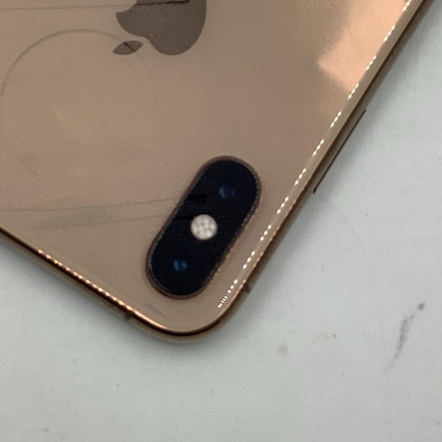 【全額返金保証】【最速発送】Apple iPhone iPhone XS 256GB ゴールド au SIMフリー 白ロム 動作確認済 77%