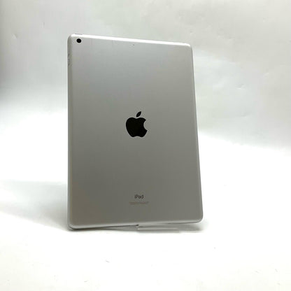 【全額返金保証】【最速発送】Apple iPad iPad 10.2インチ 第9世代 64GB シルバー Wi-Fi 動作確認済