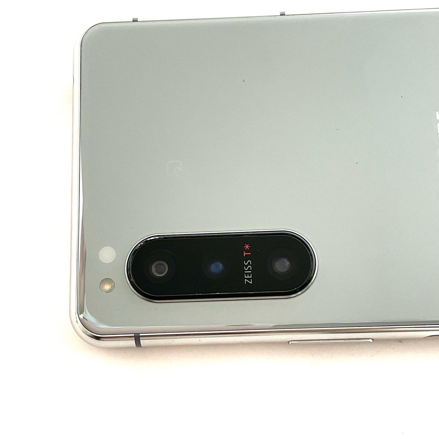 【最速発送】Sony Xperia 5 II 128GB グレー docomo SO-52A 白ロム【難有】