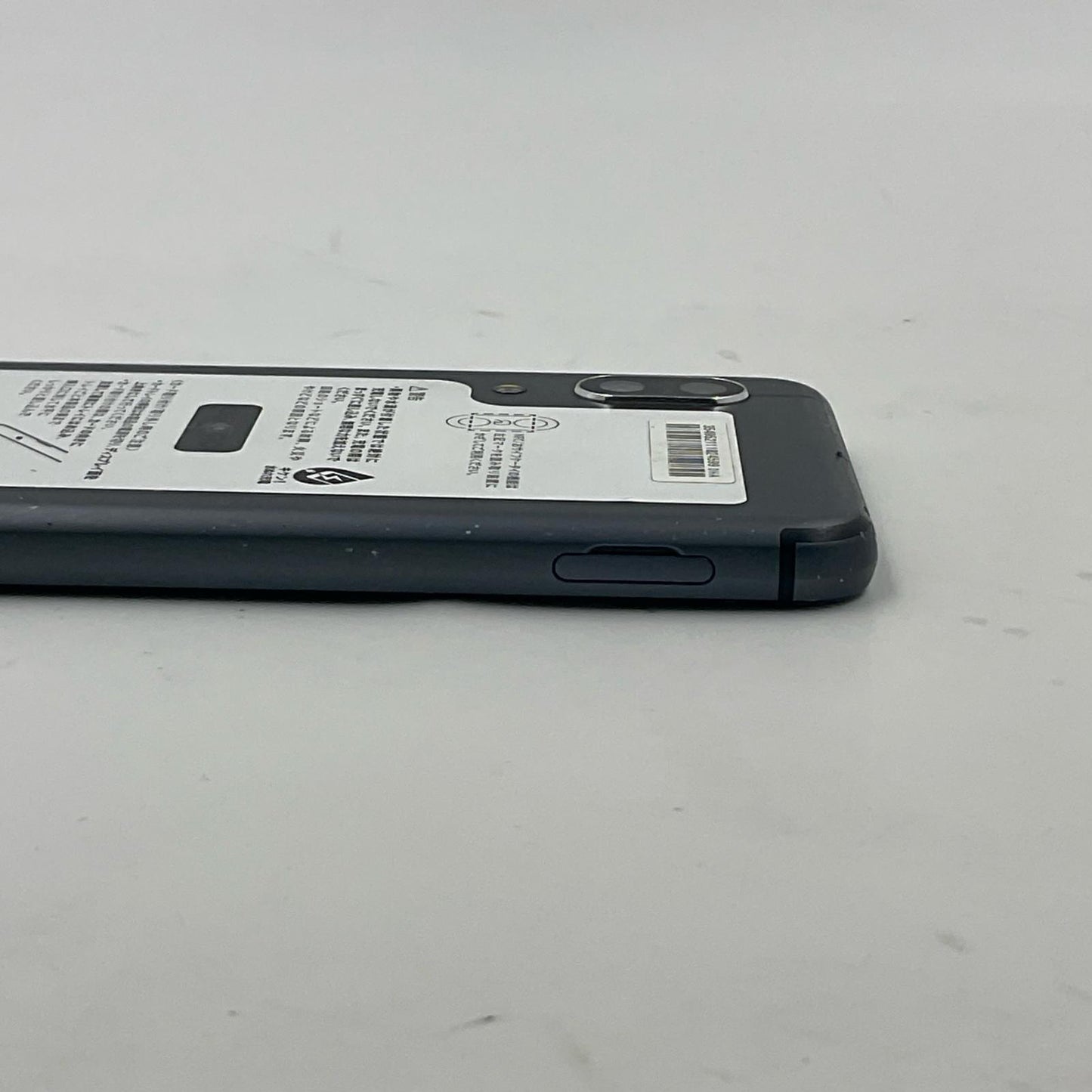 【最速発送】SHARP AQUOS sense3 64GB ブラック docomo SH-02M 白ロム【難有】