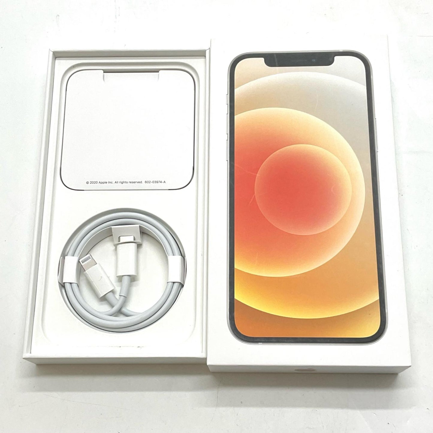 【全額返金保証】【最速発送】Apple iPhone iPhone 12 128GB ホワイト docomo 白ロム 動作確認済 100%
