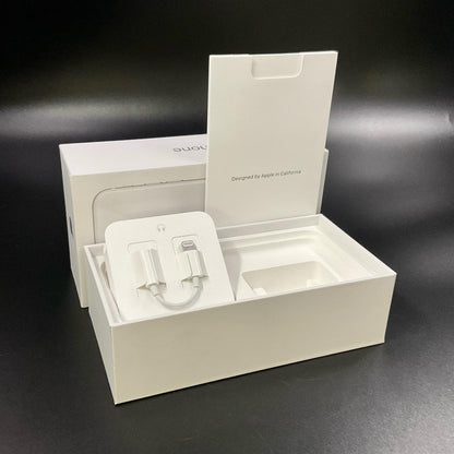【全額返金保証】【最速発送】Apple iPhone iPhone 8 64GB シルバー docomo 白ロム 美品 動作確認済 90%
