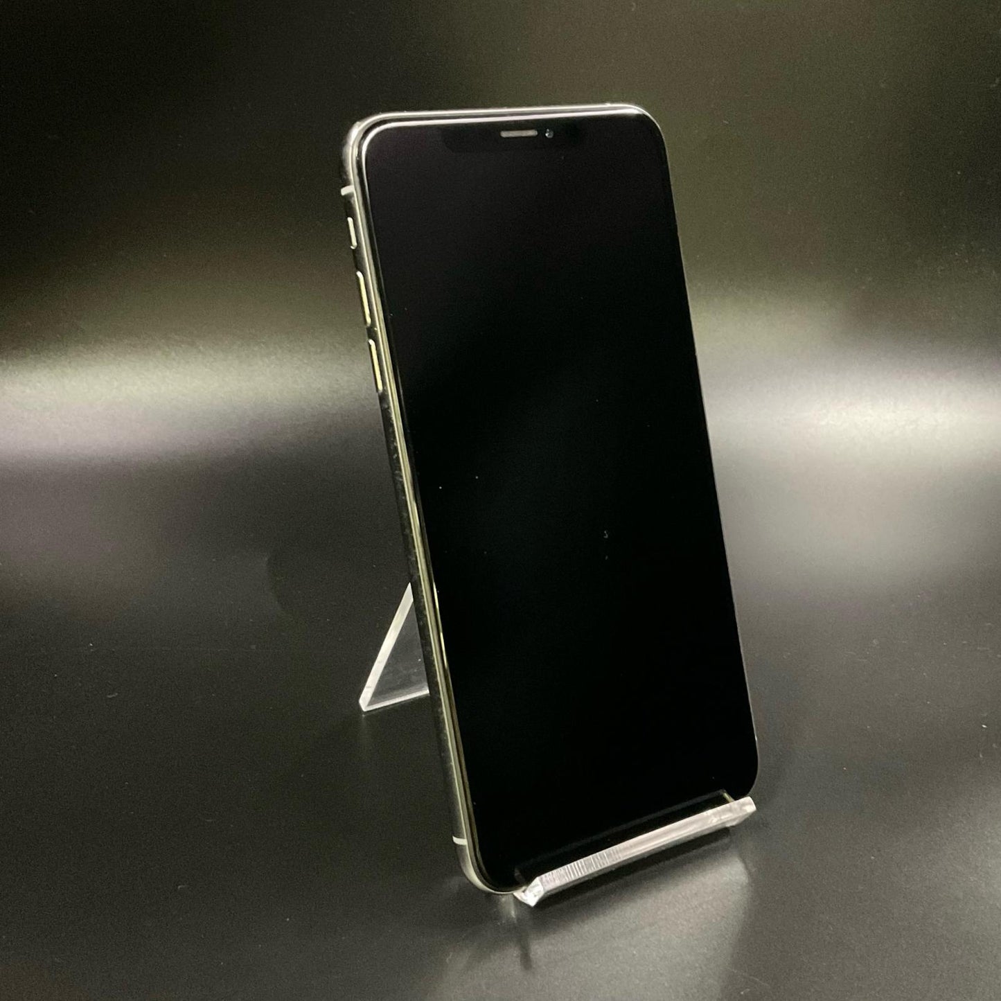 【最速発送】Apple iPhone iPhone XS Max 64GB シルバー docomo 白ロム【難有】 74%