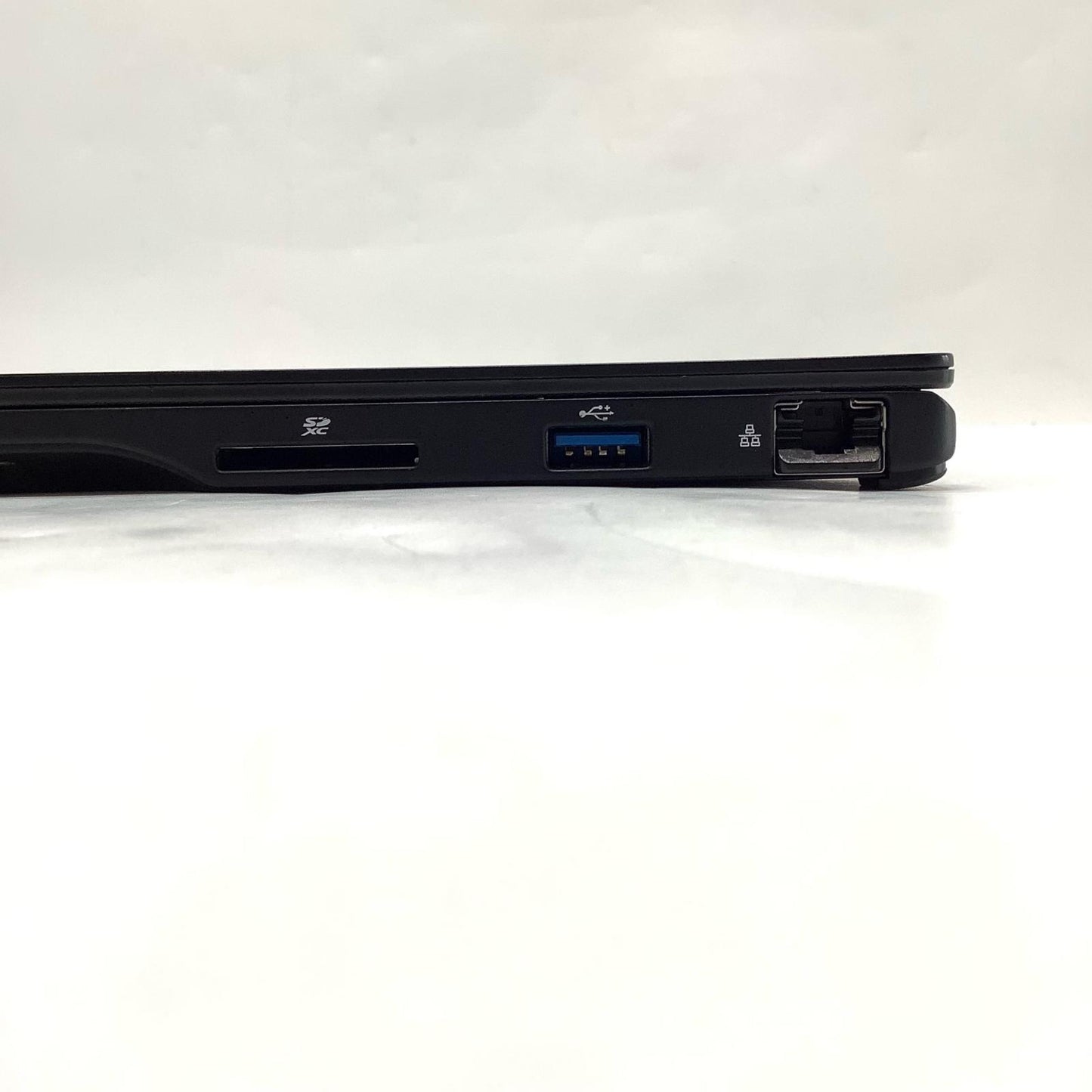 【全額返金保証】【最速発送】富士通 FMVU34011 Intel i7-1185G7 16GB M.2 SSD 256GB 79.2% 動作確認済