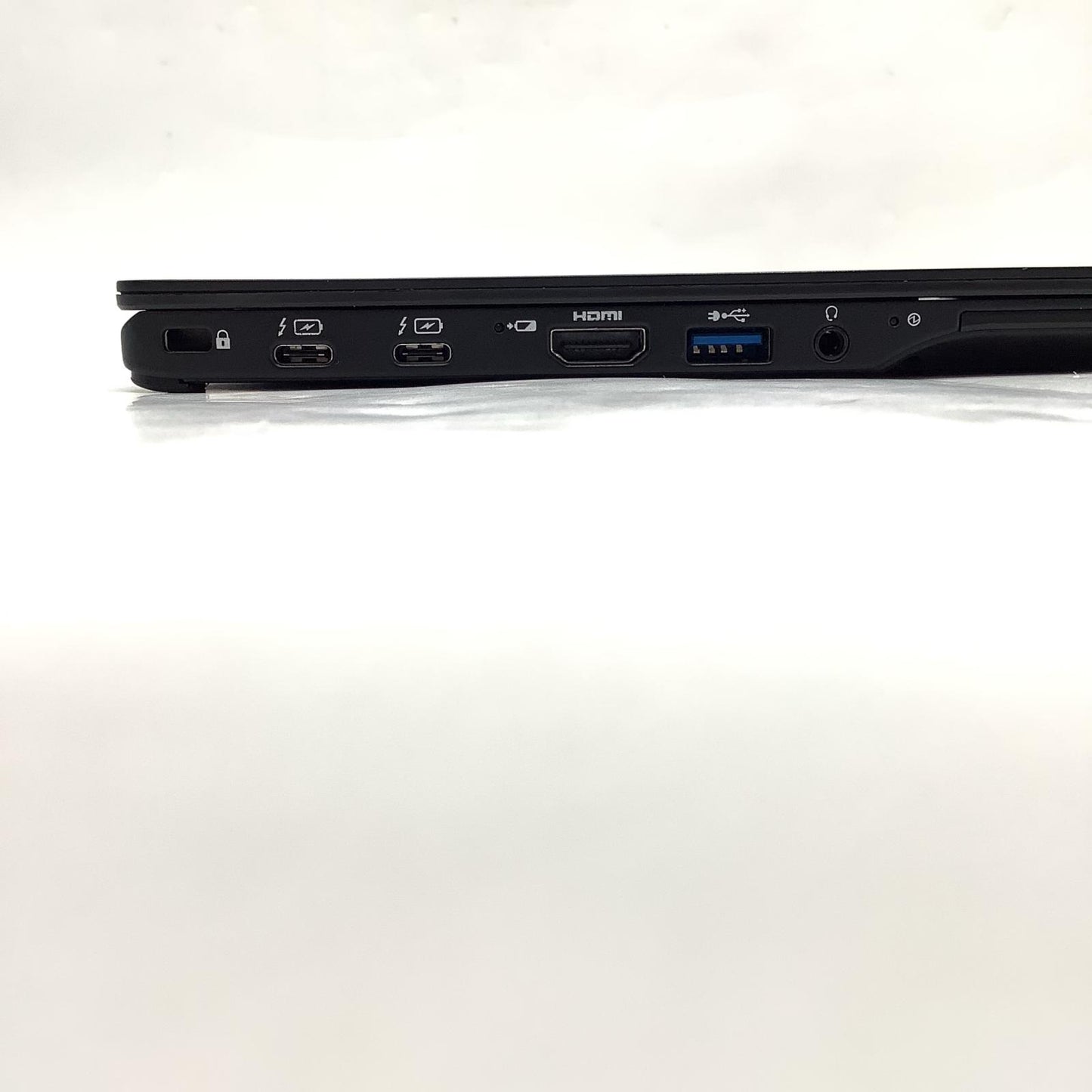 【全額返金保証】【最速発送】富士通 FMVU34011 Intel i7-1185G7 16GB M.2 SSD 256GB 79.2% 動作確認済