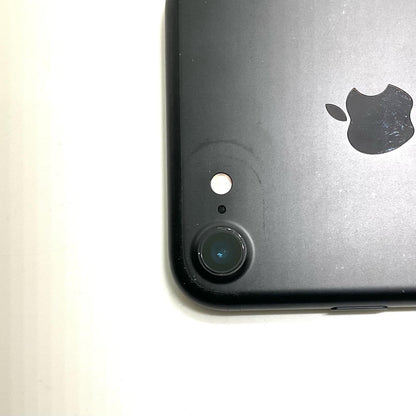 【全額返金保証】【最速発送】Apple iPhone iPhone 7 128GB ブラック au 白ロム 動作確認済 79%