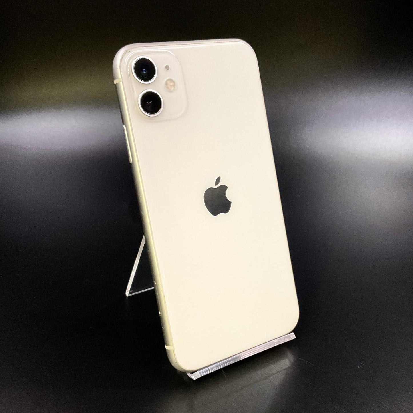 【最速発送】Apple iPhone iPhone 11 128GB ホワイト au 白ロム【難有】 77%