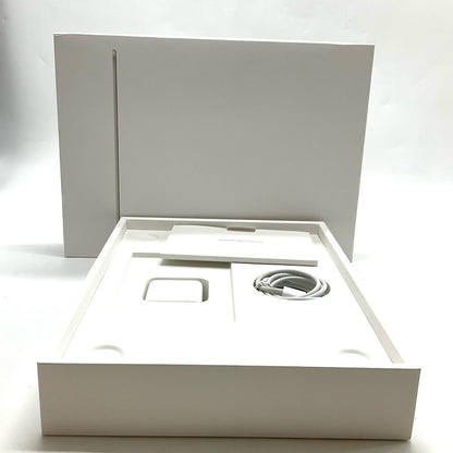 【全額返金保証】【最速発送】Apple MacBook Air 13インチ 2025 Apple M4 16GB M.2 SSD 512GB シルバー 100% 美品 動作確認済