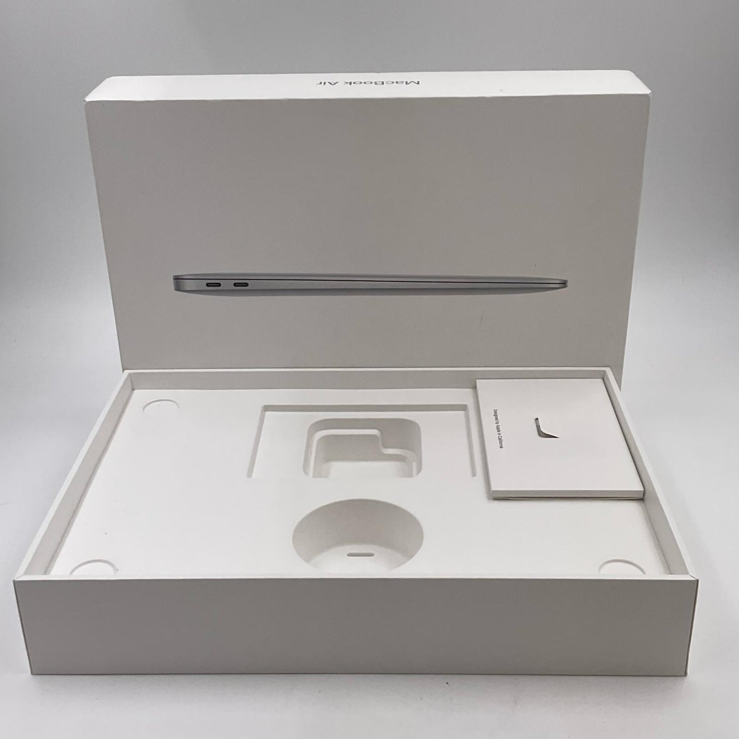 【最速発送】Apple MacBook Air 13インチ 2019 1.6 GHz デュアルコア Intel Core i5 8GB M.2 SSD 256GB シルバー【難有】