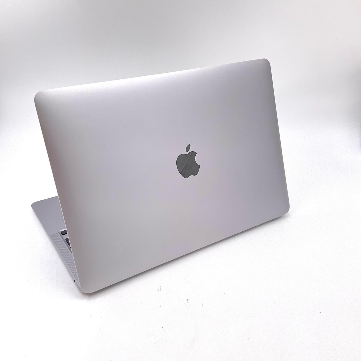 【全額返金保証】【最速発送】Apple MacBook Air 13インチ 2020 Apple M1 8GB M.2 SSD 256GB スペースグレイ 92% 動作確認済