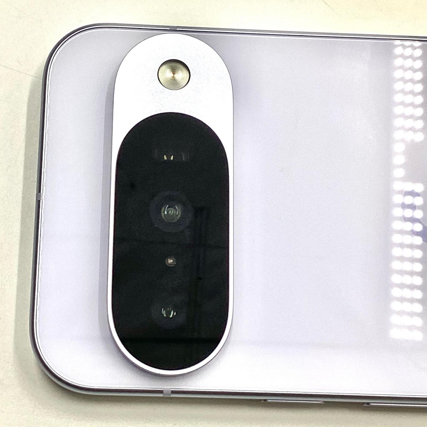 【全額返金保証】【最速発送】Google Pixel 10 128GB Frost docomo GL066 白ロム 超美品 動作確認済