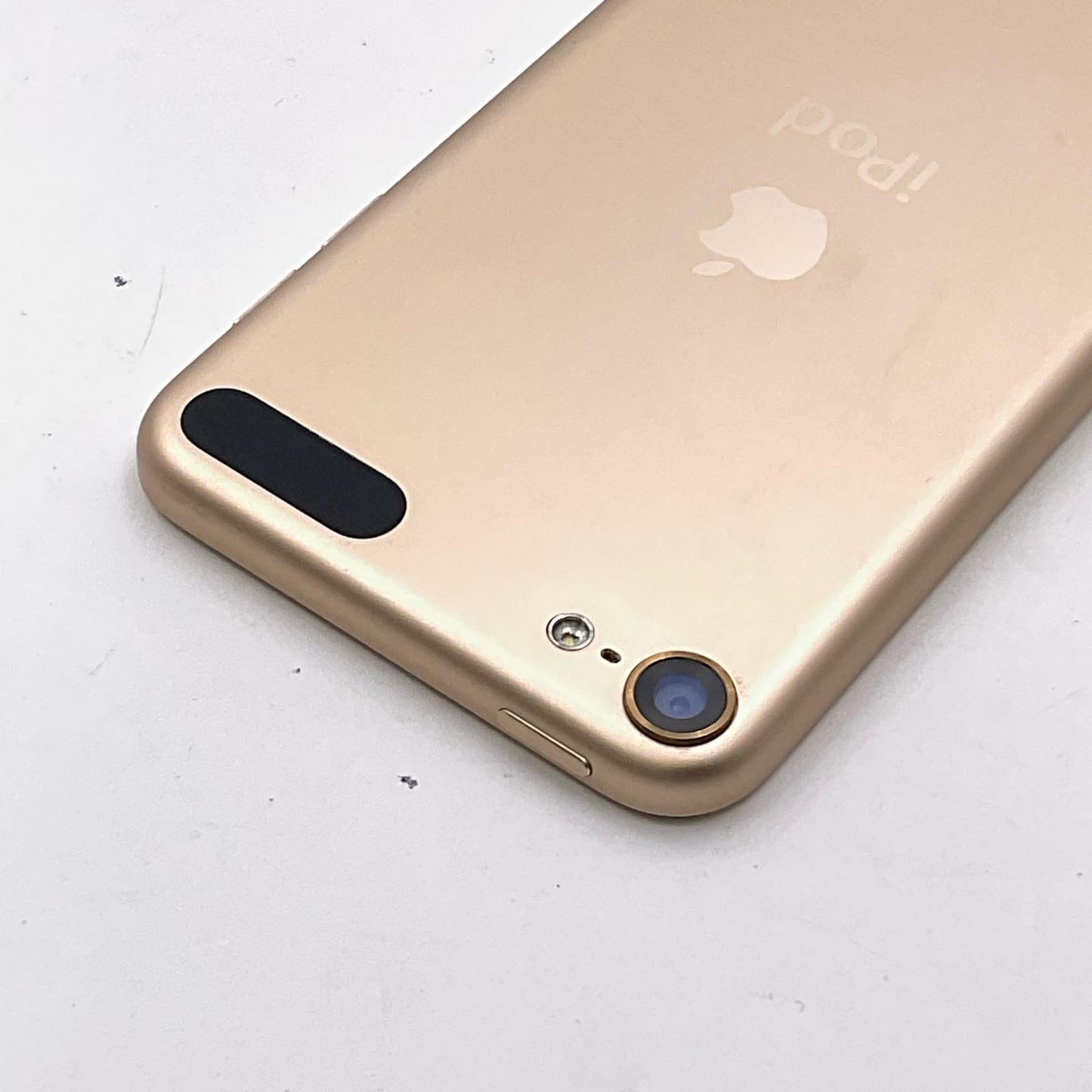 【全額返金保証】【最速発送】Apple iPod touch 第6世代 MKHT2J/A A1574 美品 動作確認済