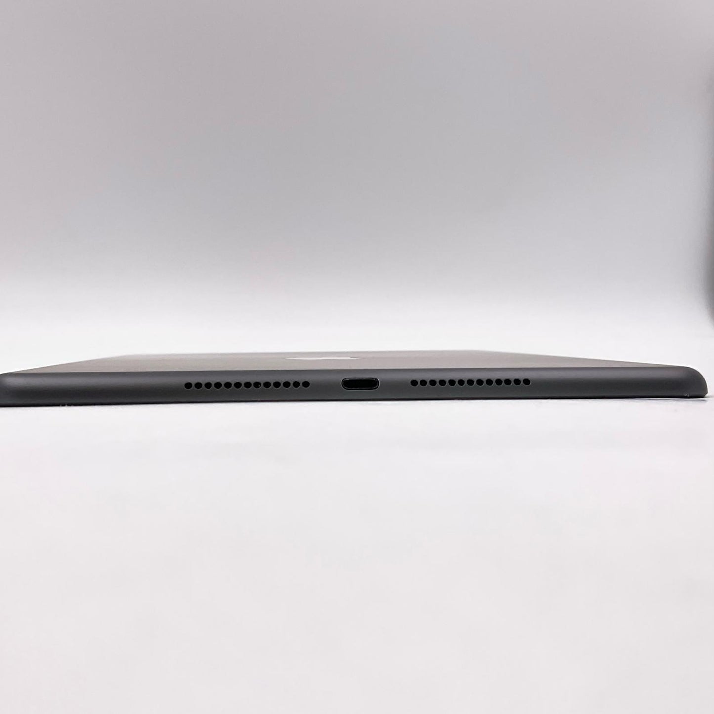 【全額返金保証】【最速発送】Apple iPad iPad 10.2インチ 第9世代 64GB スペースグレイ Wi-Fi 美品 動作確認済