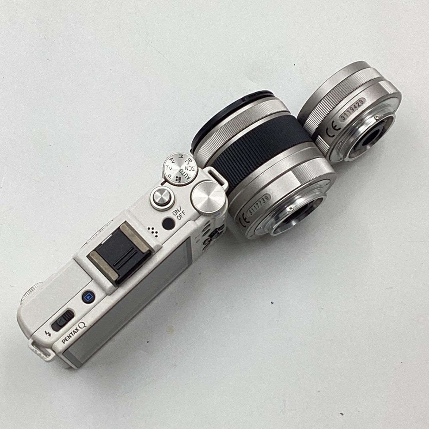 【全額返金保証】【最速発送】PENTAX デジタル一眼 PENTAX Q ダブルレンズキット ホワイト 動作確認済