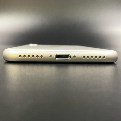 【全額返金保証】【最速発送】Apple iPhone iPhone SE（第3世代） 128GB スターライト au 白ロム 動作確認済 75%