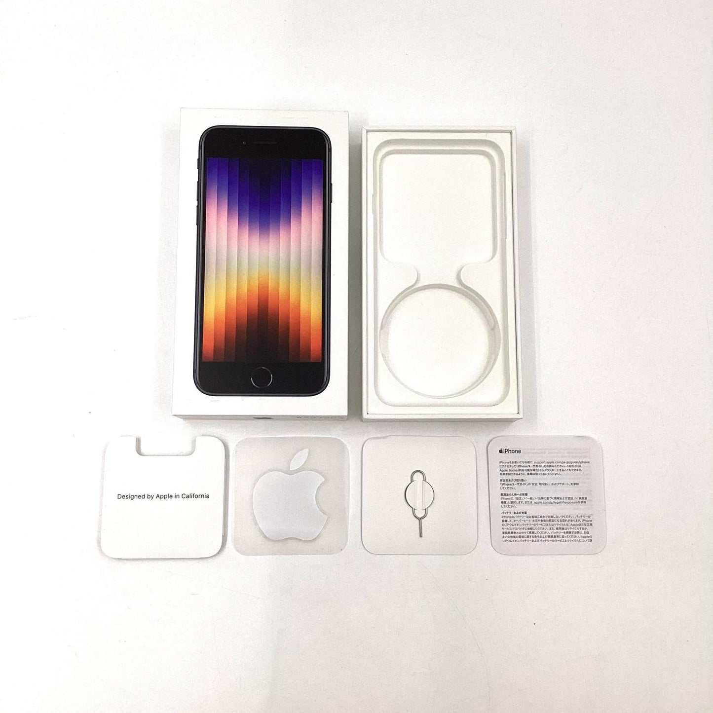 【全額返金保証】【最速発送】Apple iPhone iPhone SE（第3世代） 64GB ミッドナイト docomo SIMフリー 白ロム 動作確認済 77%