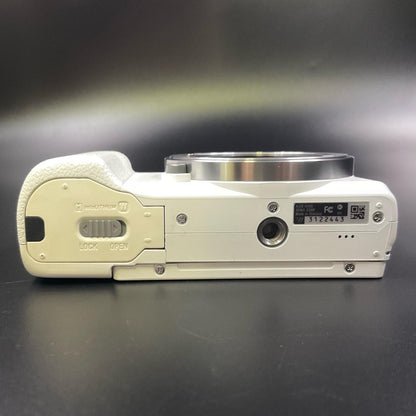 【全額返金保証】【最速発送】Sony デジタル一眼 α5100 ILCE-5100 ボディ ホワイト ホワイト 美品 動作確認済
