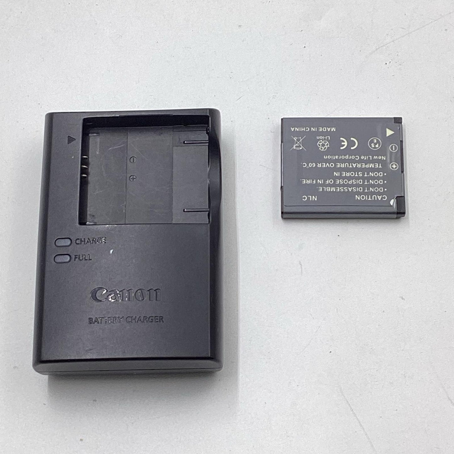 【全額返金保証】【最速発送】Canon コンパクトデジタルカメラ IXY 420F [レッド] 動作確認済