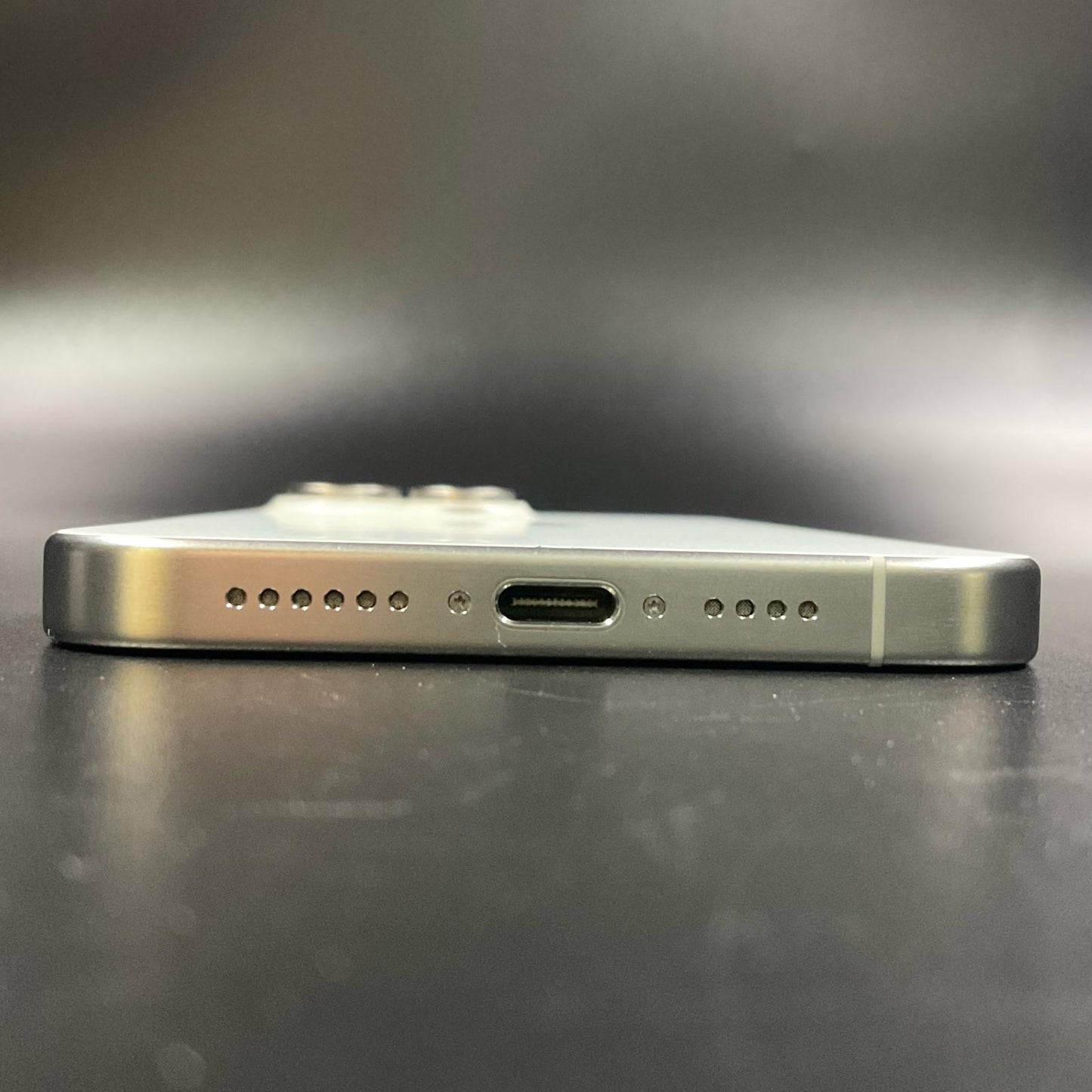 【全額返金保証】【最速発送】Apple iPhone iPhone 15 Pro Max 1TB ホワイトチタニウム docomo 動作確認済 86%