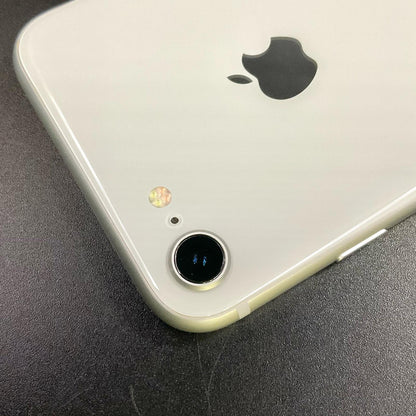【最速発送】Apple iPhone iPhone 8 64GB シルバー docomo 白ロム【難有】 80%