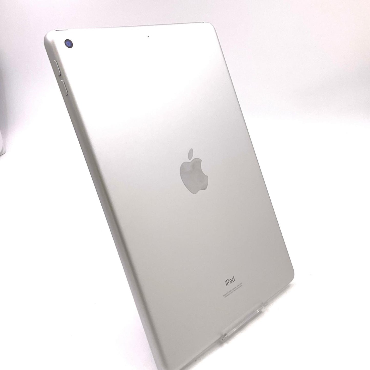 【全額返金保証】【最速発送】Apple iPad iPad 10.2インチ 第9世代 64GB シルバー Wi-Fi 動作確認済