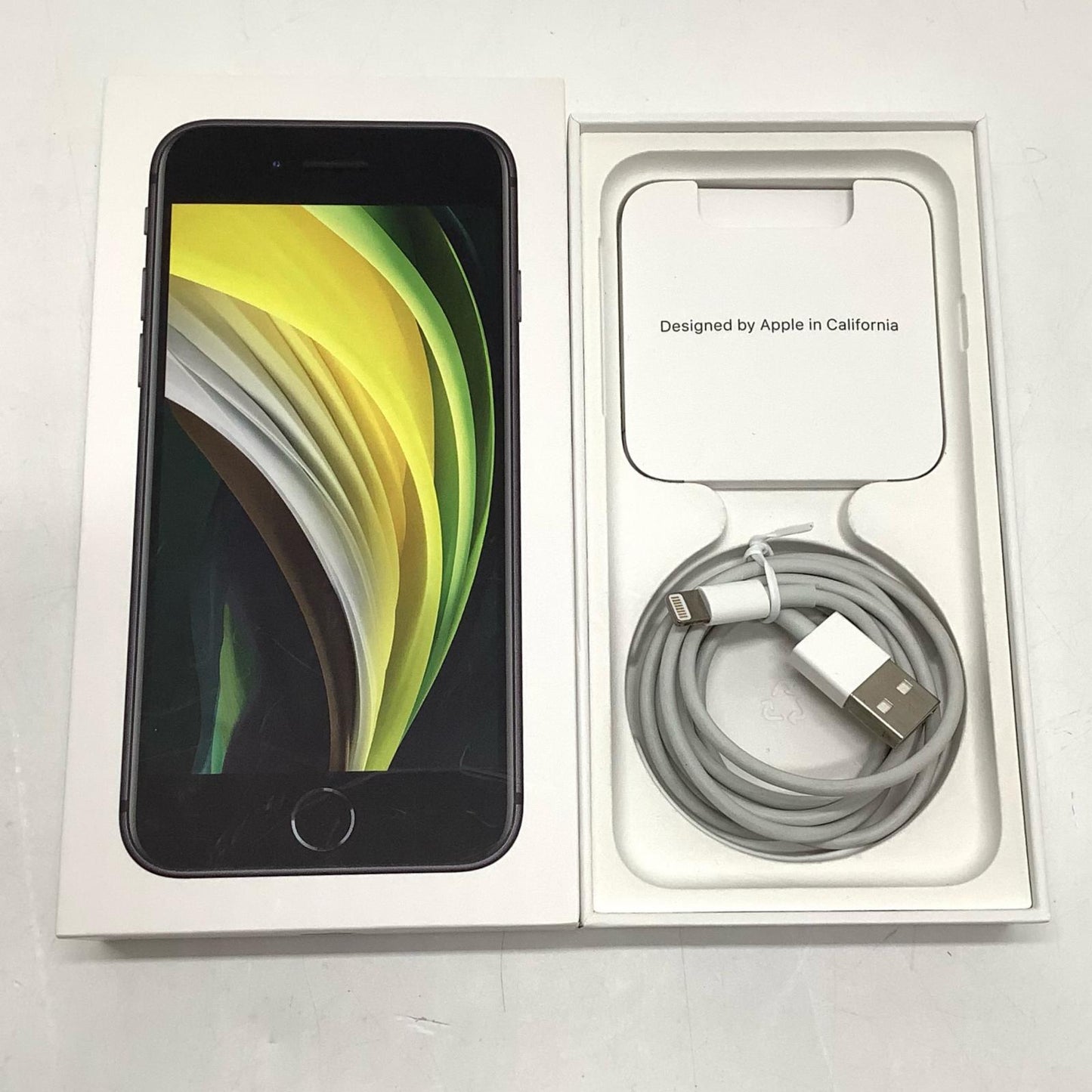 【全額返金保証】【最速発送】Apple iPhone iPhone SE（第2世代） 64GB ブラック docomo 白ロム 動作確認済 85%